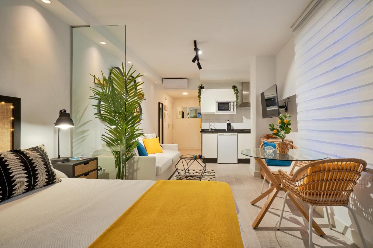 Suite Roca Chica Torremolinos Buitenkant foto