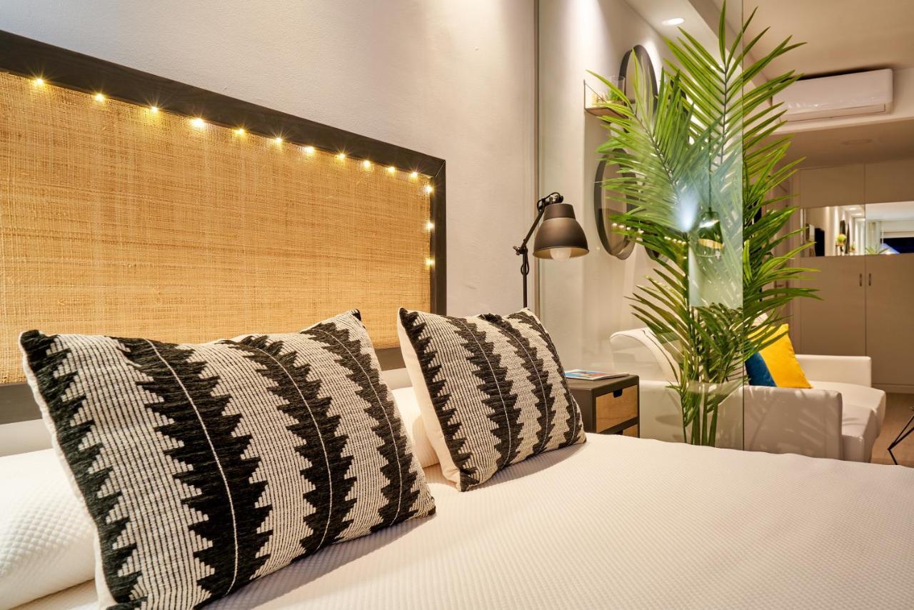 Suite Roca Chica Torremolinos Buitenkant foto
